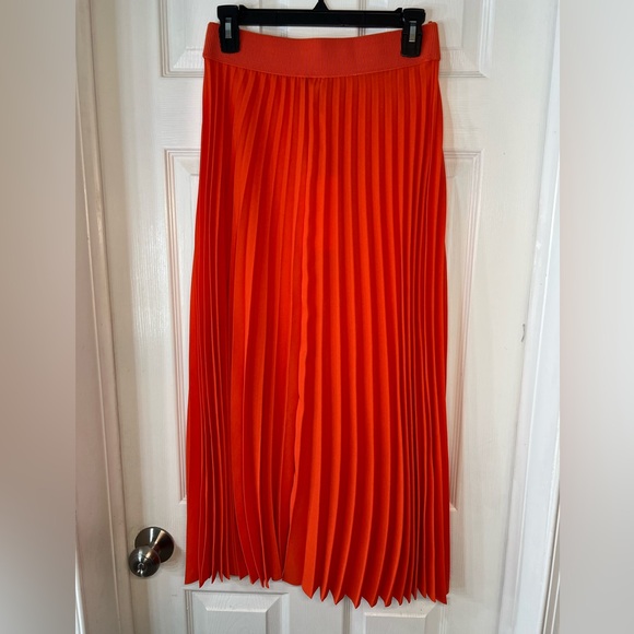 Cos Elegant Orange Pleated Skirt Size 8 - Picture 3 of 10